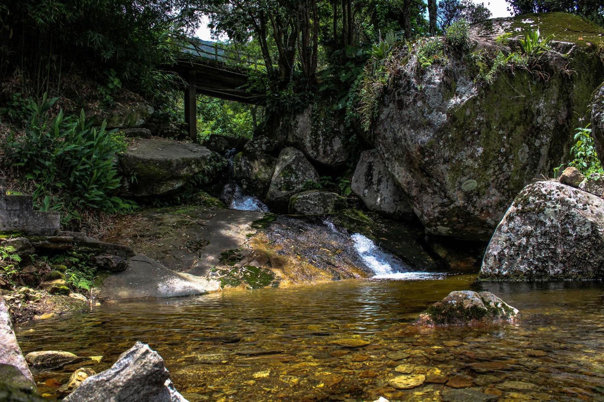 Hotel Fazenda Caledonia Inn ノバ・フリブルゴ エクステリア 写真