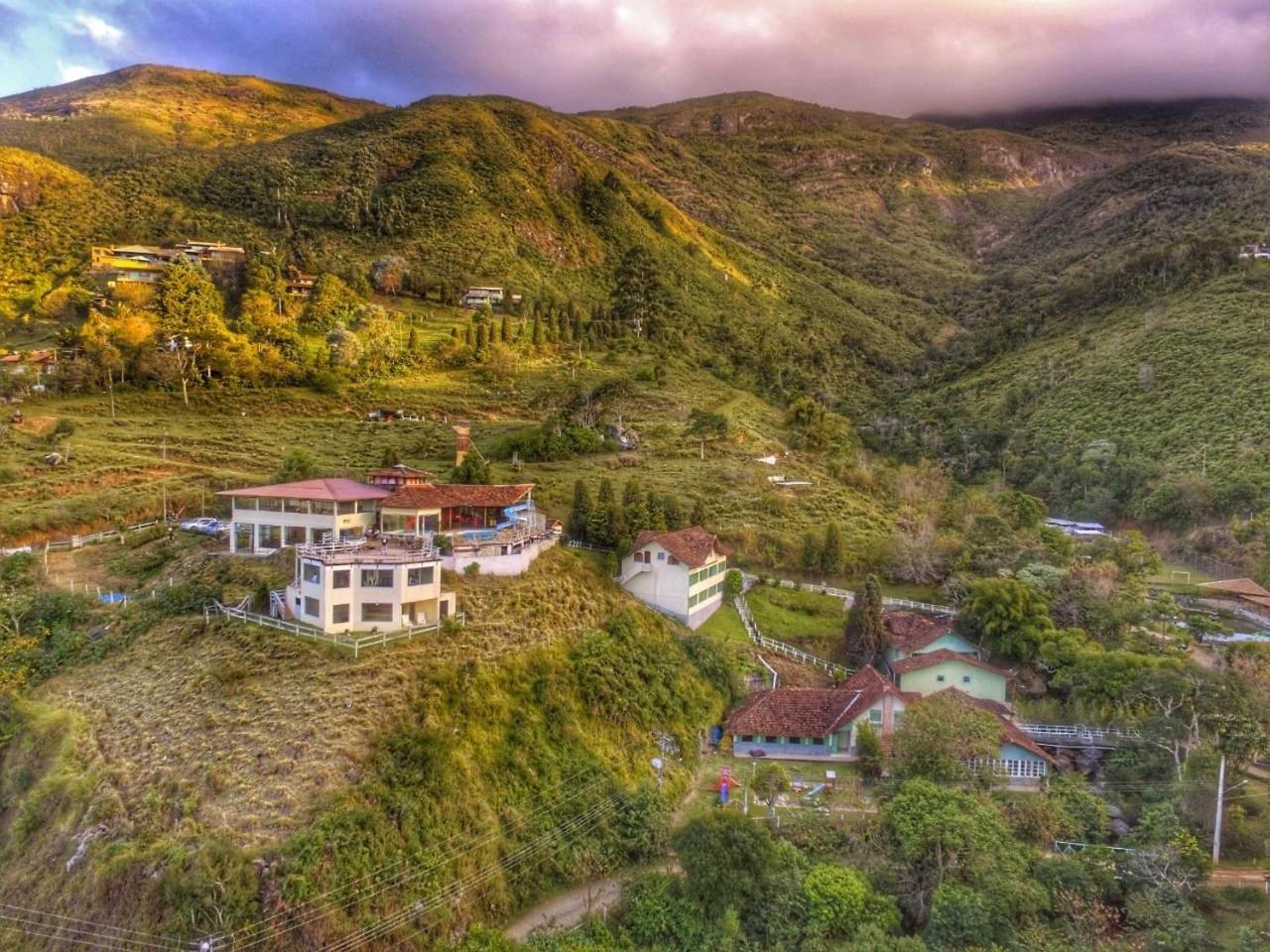 Hotel Fazenda Caledonia Inn ノバ・フリブルゴ エクステリア 写真